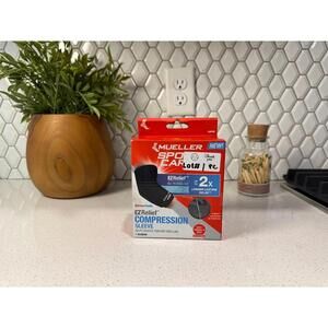 Mueller Sport Care EZRelief Compression Sleeve - Black, Size Small/Medium